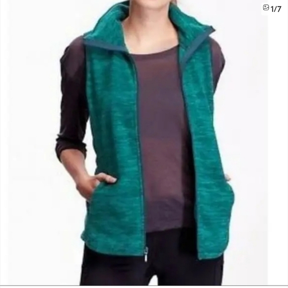 Old Navy Jackets & Blazers - Old Navy Green Zip-up Ves Size XS